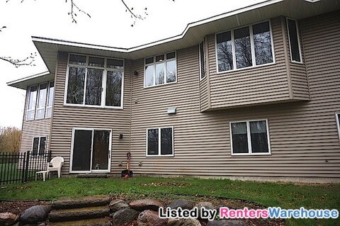Primary Photo - 7325 Everest Ln N