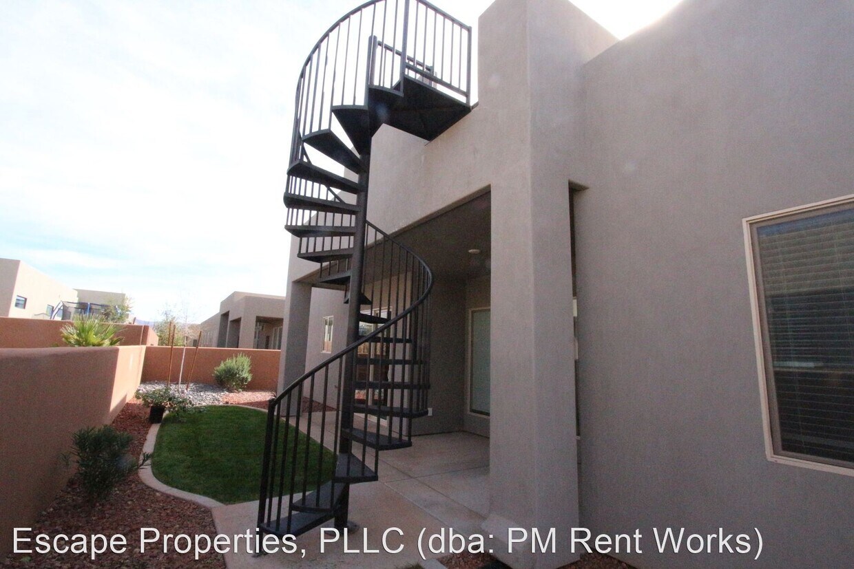 Primary Photo - 3 br, 2 bath House - 5298 W. 3180 S.