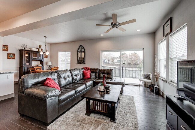 Foto del edificio - 2 Bedroom Luxury townhome