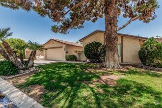 Building Photo - 1625 E Edgewater Dr
