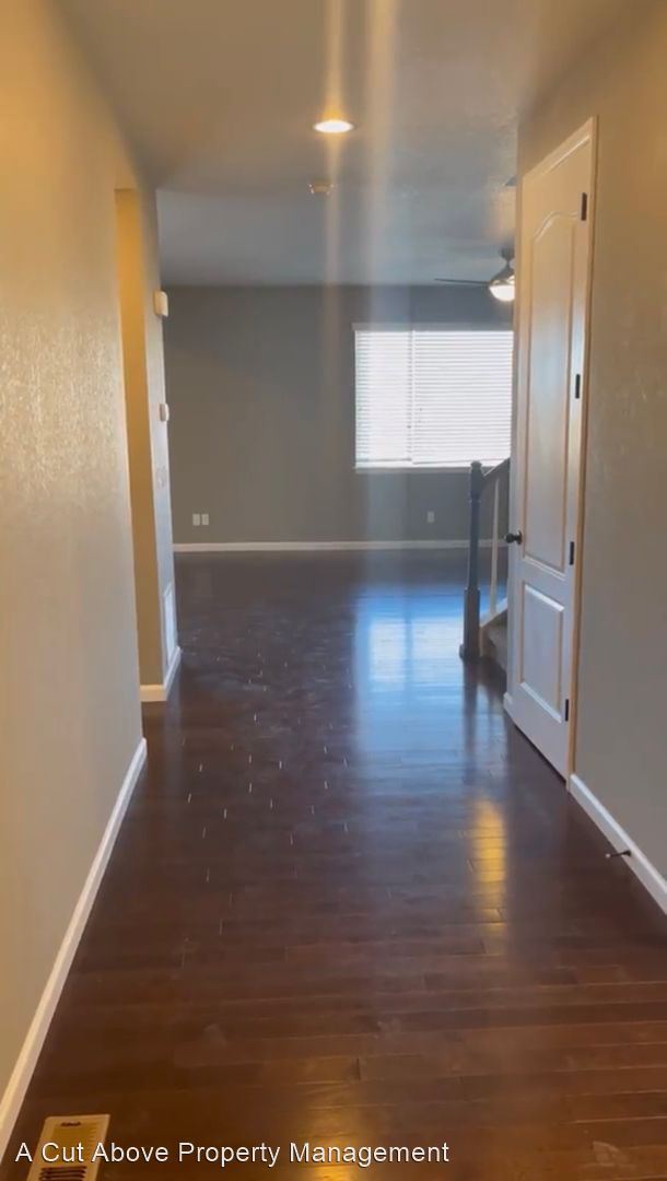 Foto del edificio - 7128 Mountain Spruce Dr