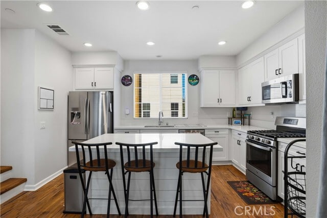 Building Photo - 609 Savi Dr