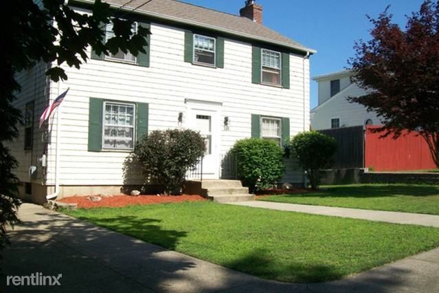 Primary Photo - 158 Wyndham Ave