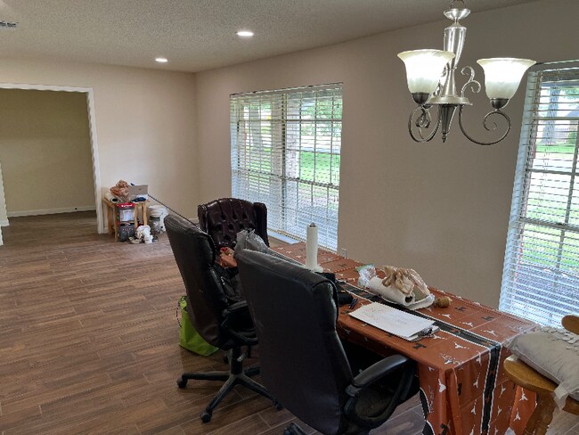 Foto del edificio - 408 Sheffield Dr