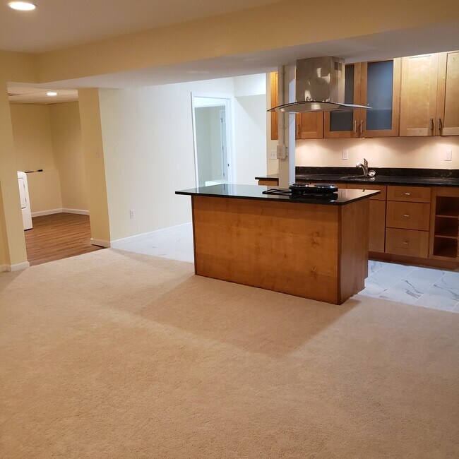 Building Photo - 14405 Sedona Dr