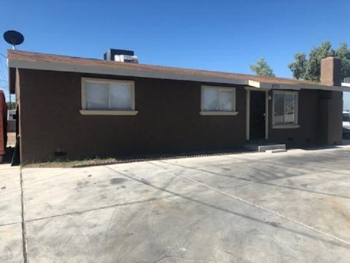 Foto principal - 4725 E Owens Ave
