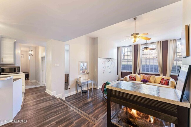 Foto del edificio - 523 N Bertrand St