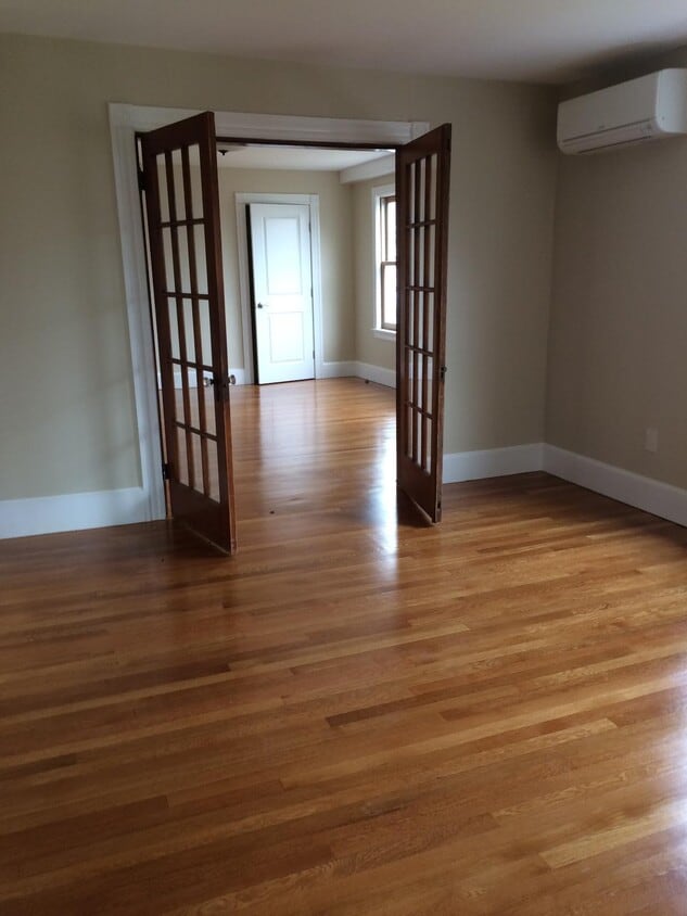 Primary Photo - 37 Loring Ave