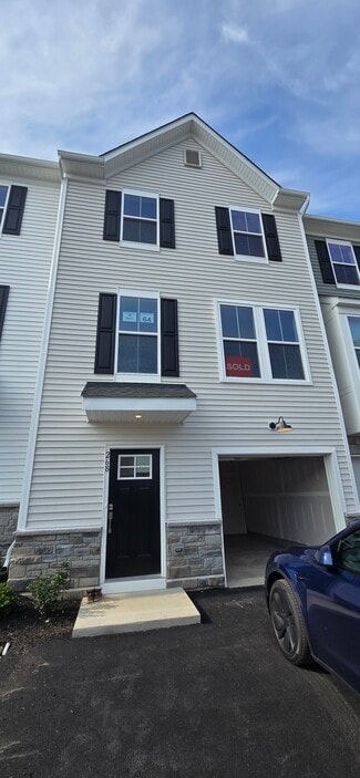 Building Photo - 268 Talucci Dr