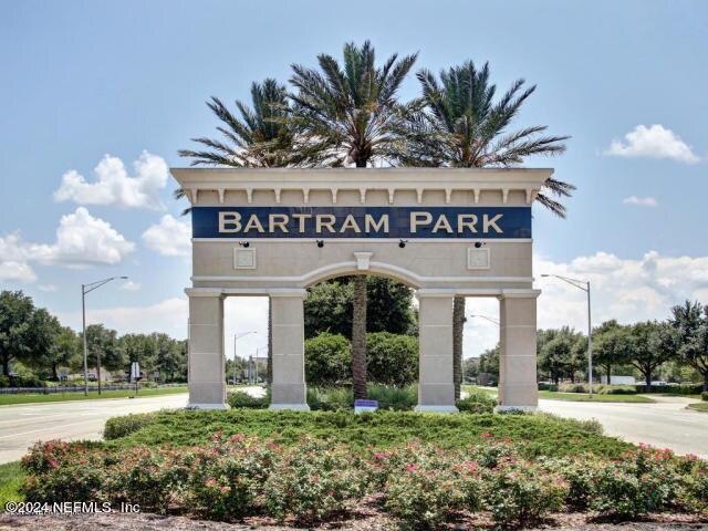 Foto del edificio - 12998 Sunset Lake Dr