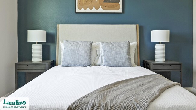 Building Photo - 402 W Lincoln St