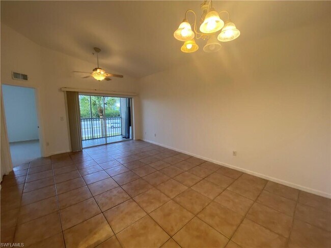 Foto del edificio - 15369 Bellamar Cir