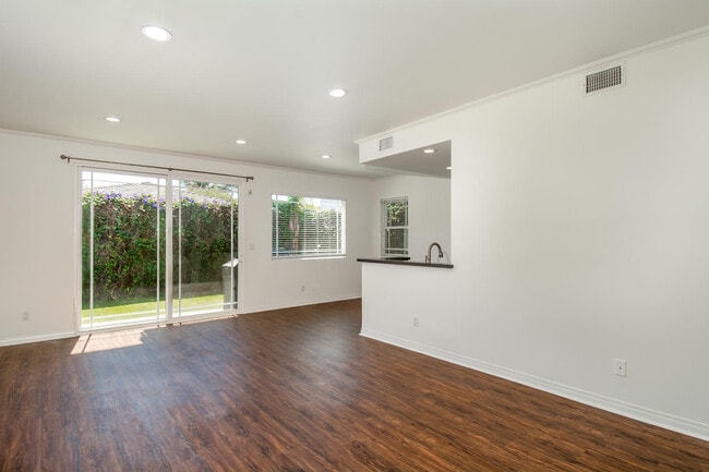 Building Photo - 12942 Gilmore Ave