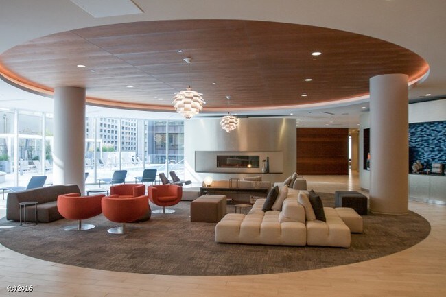 Building Photo - 20 E Randolph St