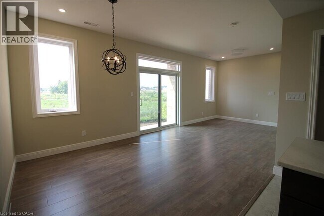Building Photo - 1395 Bleams Rd