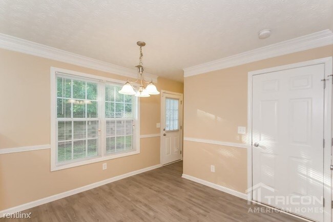 Foto del edificio - 3796 Riverside Pkwy