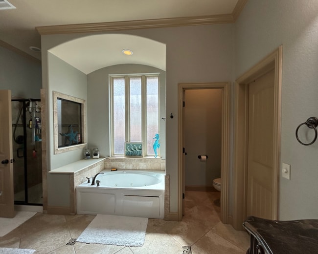 Building Photo - 504 Montessa Park