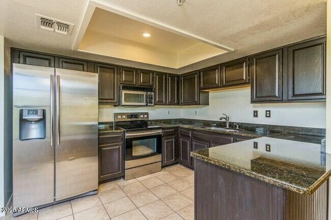 Foto del edificio - 9790 N 94th Pl