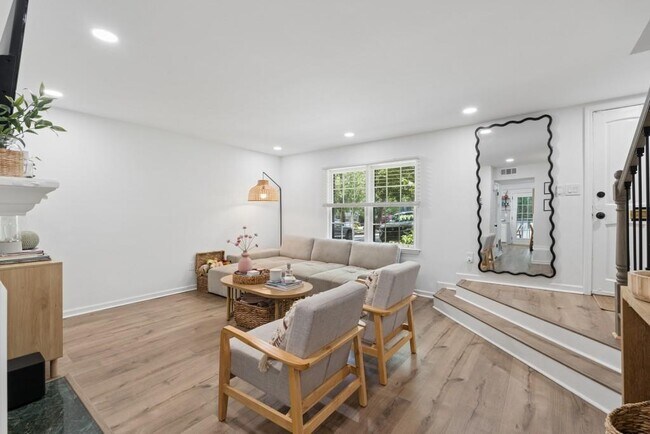Foto del edificio - 140 Amherst Pl NW