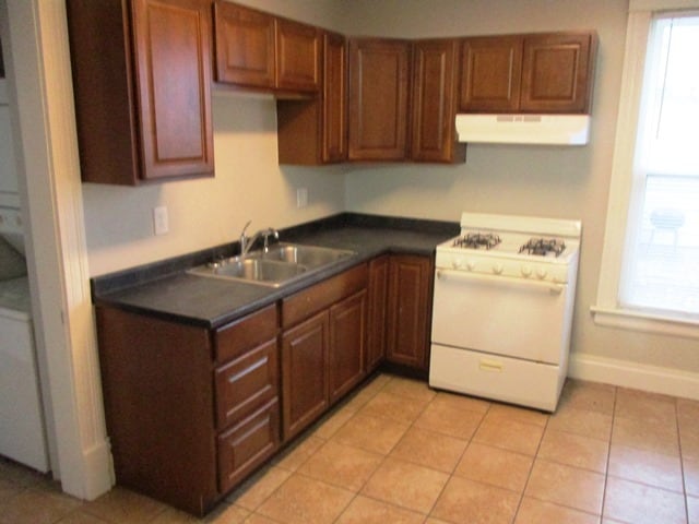 Building Photo - 913 W Grove St