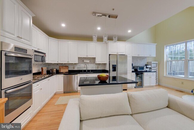 Foto del edificio - 1120 Brian's Way