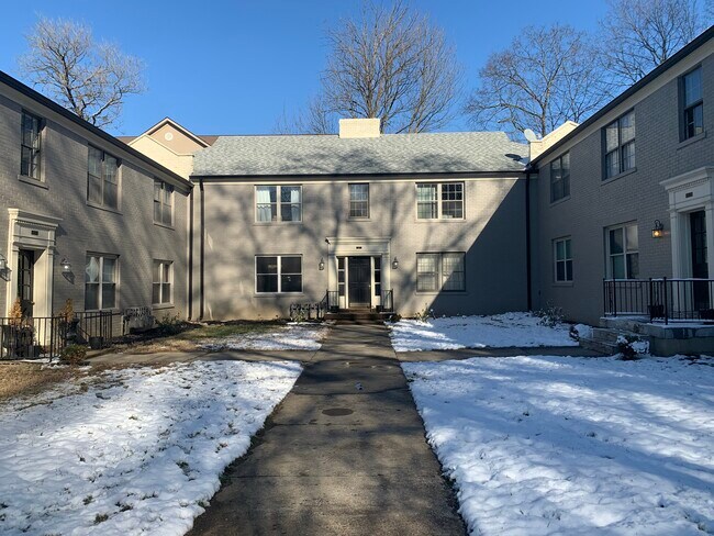 Building Photo - 1127 Willow Ave