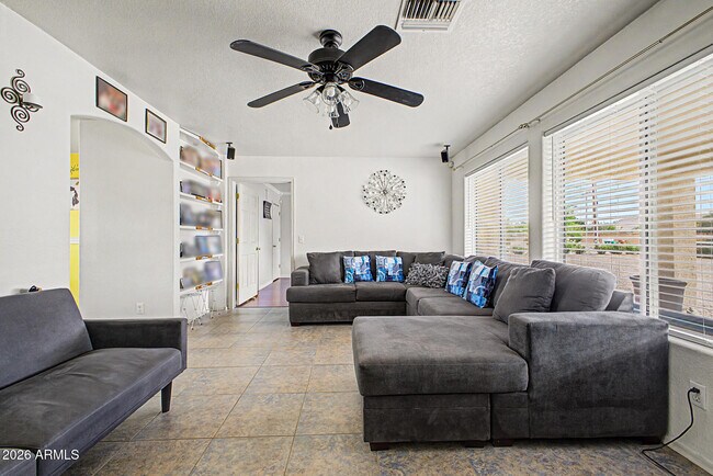 Foto del edificio - 24119 S 122nd St