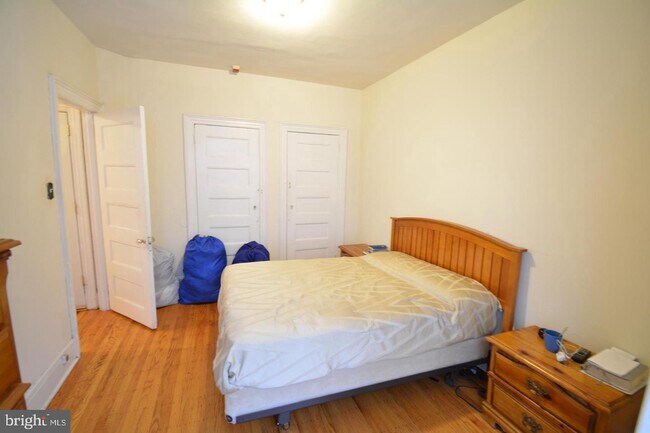 Building Photo - 5139 Pulaski Ave