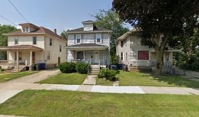 Primary Photo - 418 W Irving Ave