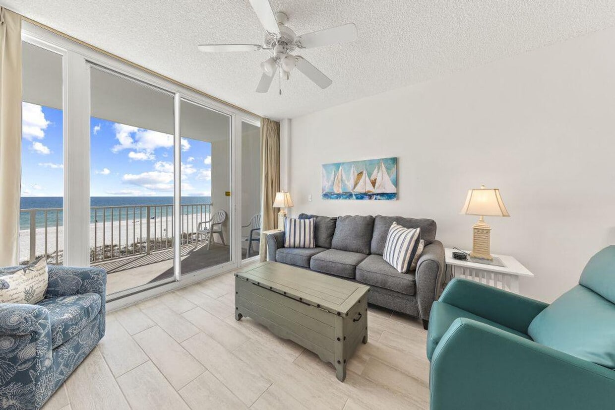Foto principal - 455 E Beach Blvd
