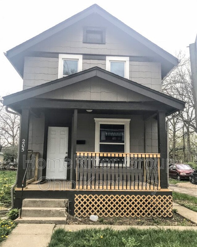 Primary Photo - 205 Lechner Ave