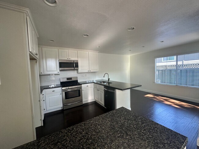 Foto del edificio - 11501 Treeline Pl