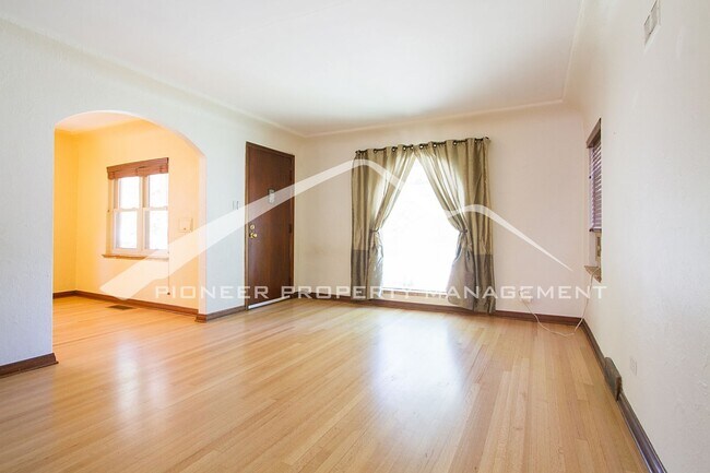 Foto del edificio - Washington Park Home with Washer/Dryer and...