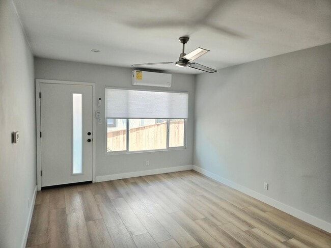 Building Photo - 644 Pier Ave