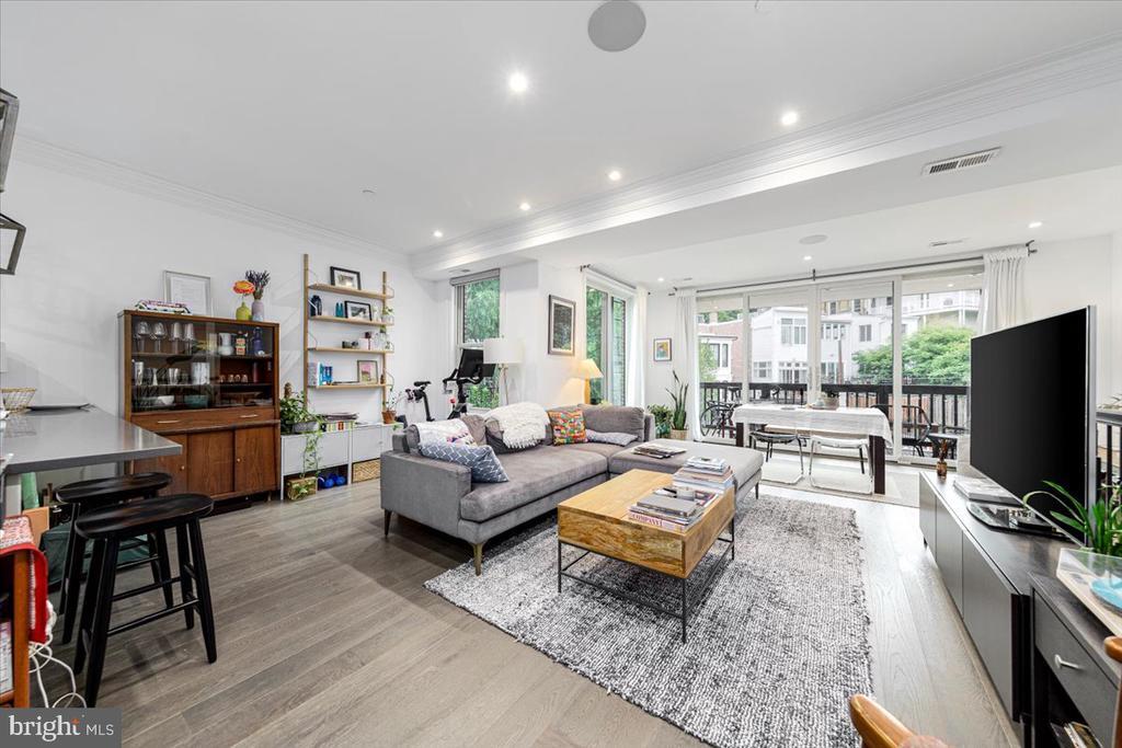 Foto principal - 2341 Ashmead Pl NW