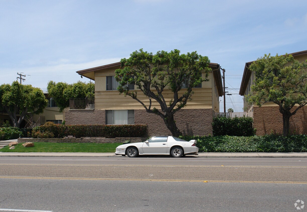 Building Photo - 4514-4518 Clairemont Dr
