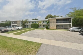 Building Photo - 115 SW 1st Ave
