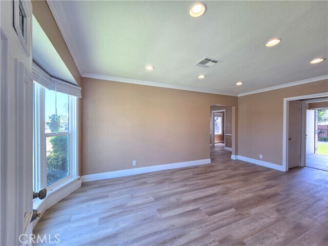 Foto del edificio - 705 N Hillford Ave