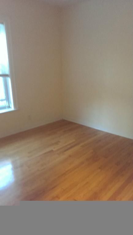 Building Photo - 2008 W Foster Ave