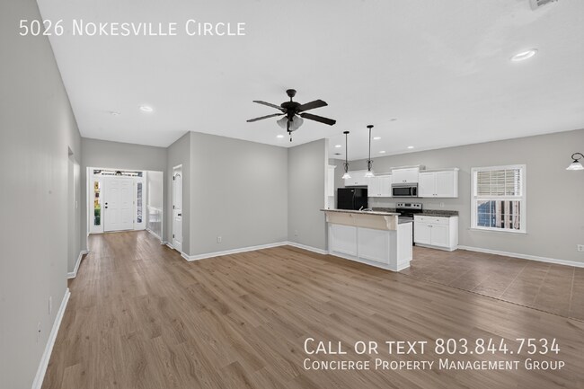 Foto del edificio - 5026 Nokesville Cir