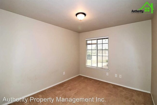 Building Photo - 2835 Tropicana Ct