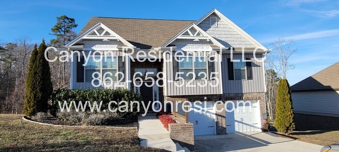 Nice Sized 4 Bed 3 Bath home in great location! - Nice Sized 4 Bed 3 Bath home in great location!