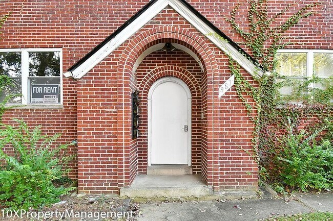 Building Photo - 987 Lilley Ave