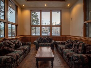 Building Photo - 743 Lagoon Dr