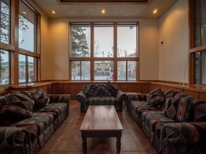 Building Photo - 743 Lagoon Dr