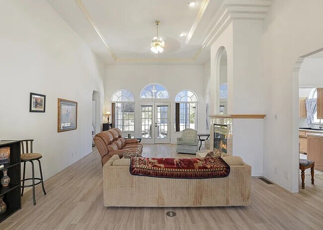 Foto del edificio - 6615 Wentworth Ct NE