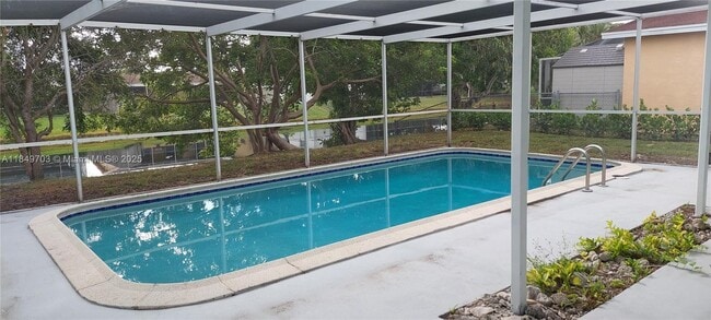 Building Photo - 2190 NW 87th Ln