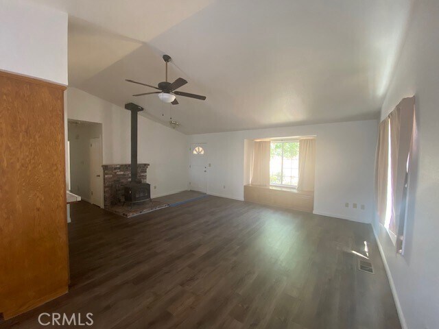 Foto del edificio - 16396 Eagle Rock Rd