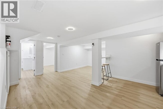 Building Photo - 51 Barnesdale Ave S