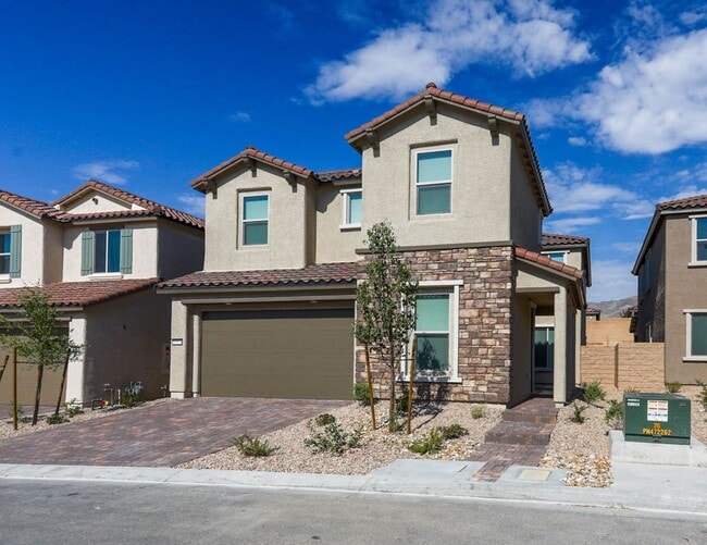 Building Photo - Northwest 5 Bedroom, 4.5 Bath Home With Be...